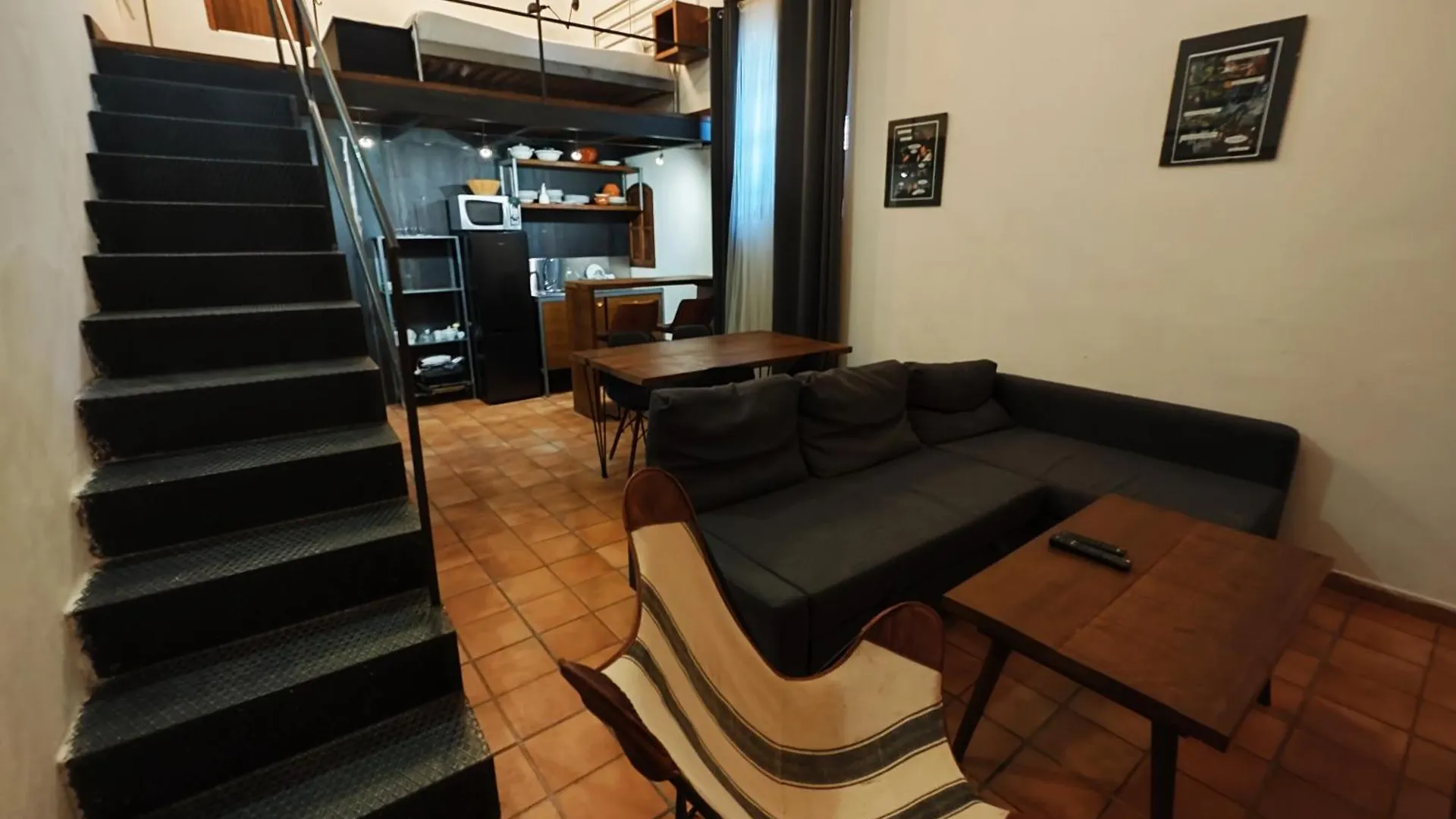 Bed & Breakfast Hostal Cafe Frenteabastos Carmona