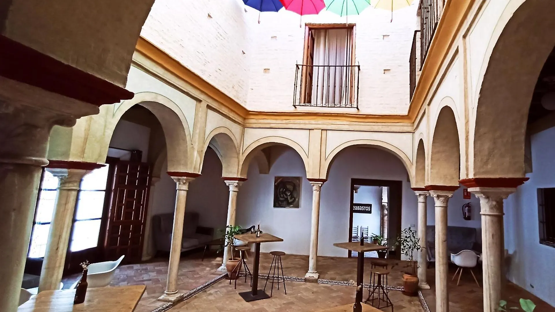 Bed & Breakfast Hostal Cafe Frenteabastos Carmona