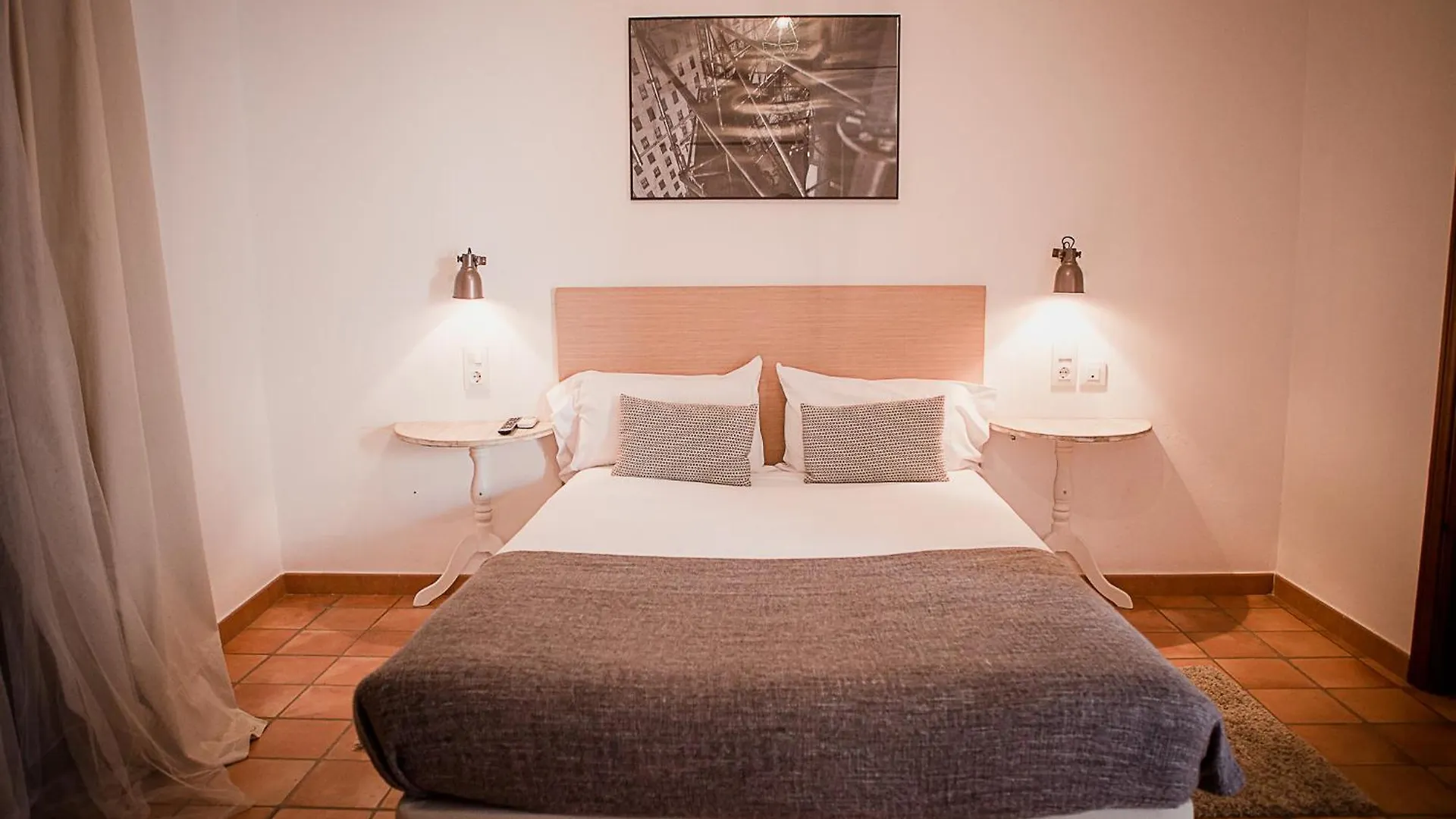 Hostal Cafe Frenteabastos Carmona  0*, Carmona (Seville)